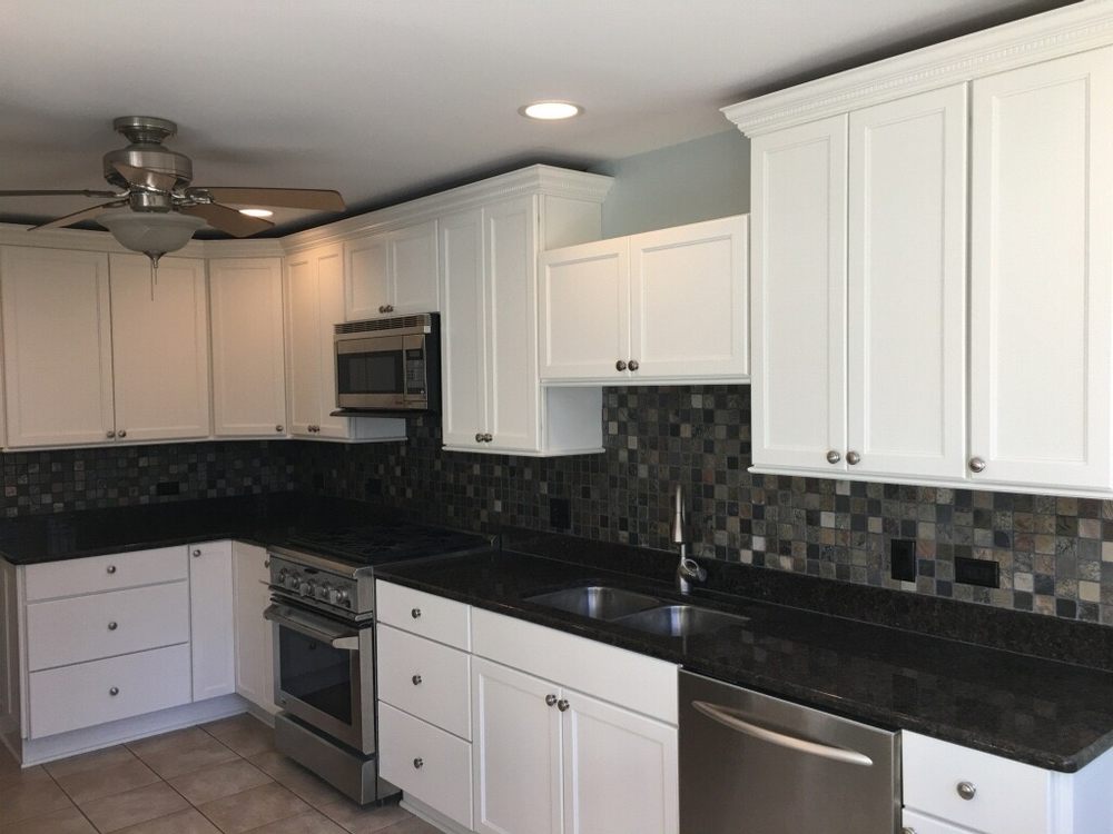 Services kitchen cabinets after